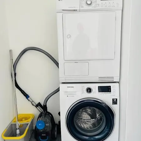 One Bedroom In Center With Terrace And Parking